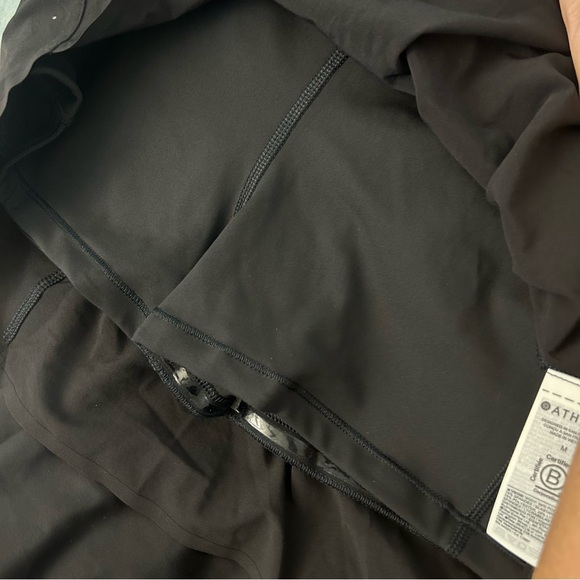 Athleta Black Run With It 14” Skort - Picture 5 of 9